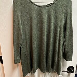 W5 Women's Olive Green Women's Top size XL/ NWOT B7